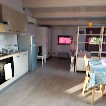 Apartamento Residenza Flores Pescara Habitación foto